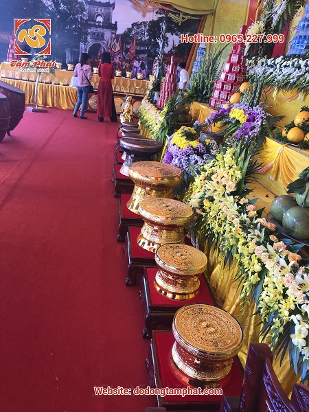 Tâm Phát tham dự lễ dâng hương báo công Đức Thánh Trần