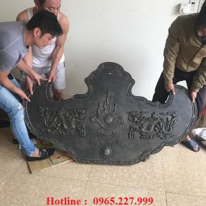Khánh đồng cỡ lớn, chạm rồng chầu mặt nguyệt