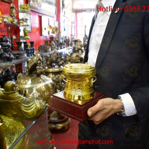 Tặng phẩm trống đồng Ngọc Lũ đường kính 15cm thếp vàng