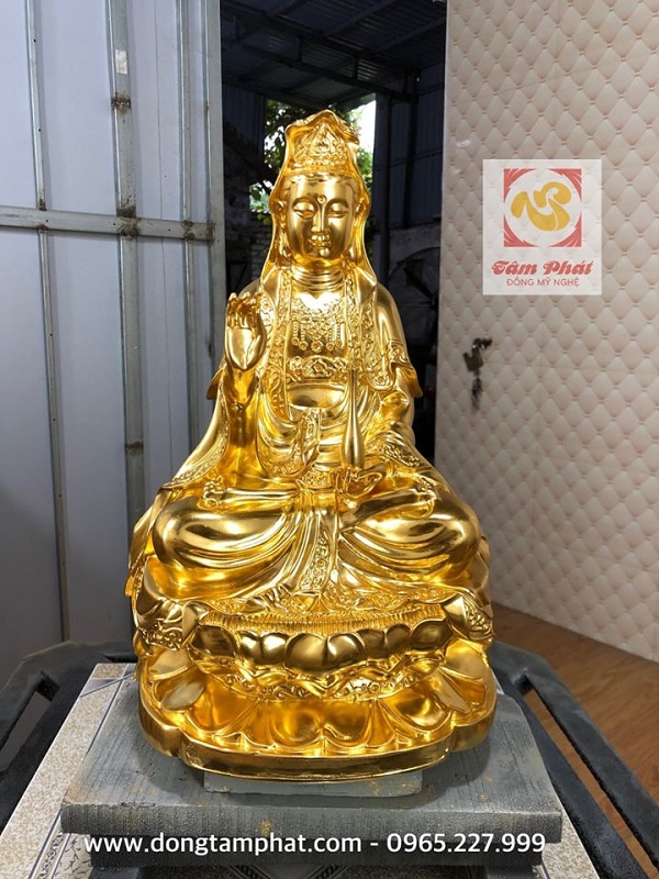 Tôn tượng Phật Quan Âm bằng đồng thếp vàng