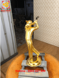 Tượng đồng vận động viên đánh golf dát vàng cao 48cm