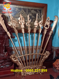 Bộ bát bửu bằng đồng cao 2m2 đẹp cổ kính trang nghiêm