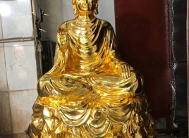 Tượng đồng Đức Phật ngồi tòa sen dát vàng ròng